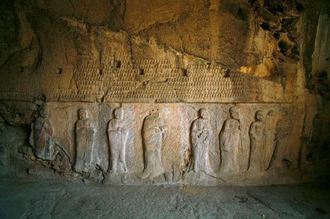 Longmen-Grottoes-8 - China Xian Tour: Private & Tailor-Made China Tours