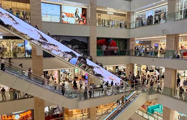 503-meter escalator | China Xian Tour: Private & Tailor-Made China Tours Asia's longest indoor escalator in Saga Shopping Mall