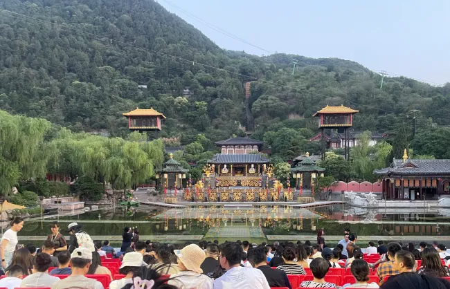 stage of the Song of Everlasting Sorrow show | China Xian Tour: Private & Tailor-Made China Tours Stage of the Song of Everlasting Sorrow show
