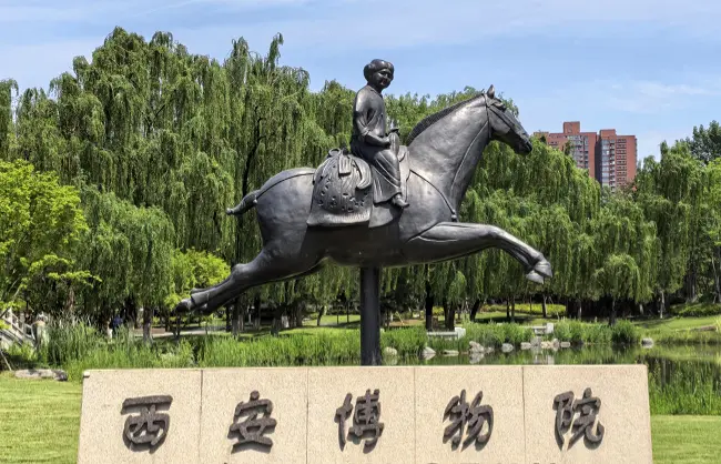 xian-museum | China Xian Tour: Private & Tailor-Made China Tours Xi'an Museum bronze equestrian statue