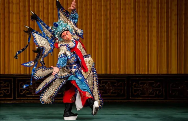 Beijing Bus Tour: Beijing Opera Night Show Tour