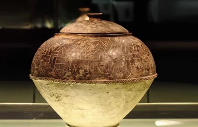 Exhibits in Shanghai Museum