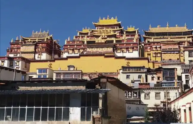 4-Day Shangri-La All-inclusive Tour