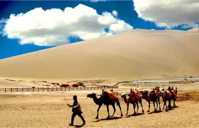 Dunhuang-Echoing-Sand-Mountain - China Xian Tour: Private & Tailor-Made China Tours Echoing Sand Mountain Dunhuang