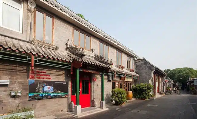 Nanluoguxiang (Nanluogu Lane) – the Most Famous and Bustling Beijing Hutong