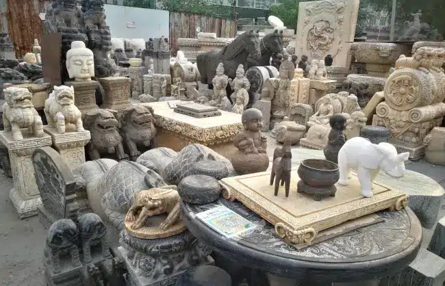 Panjiayuan-Antique-Market-Stone-Carving - China Xian Tour: Private & Tailor-Made China Tours Panjiayuan Antique Market Stone Carving