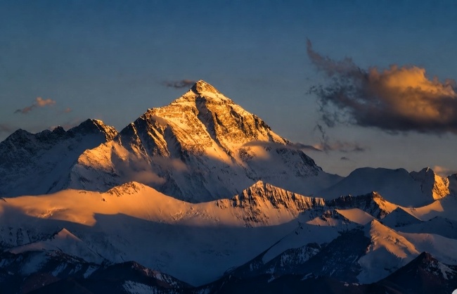 appreciate-the-everests-dramatic-beauty | China Xian Tour: Private & Tailor-Made China Tours appreciate-the-everests-dramatic-beauty