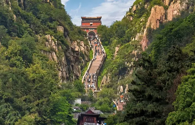 climb-mount-tais-steep-stairs | China Xian Tour: Private & Tailor-Made China Tours climb-mount-tais-steep-stairs