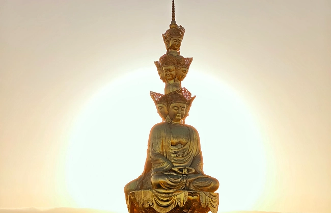 the-stunning-buddha-halo | China Xian Tour: Private & Tailor-Made China Tours the-stunning-buddha-halo