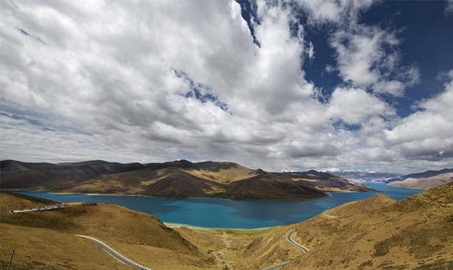 Tibet Yamdorktso Lake