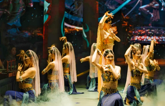 Dance performance in Shanghai Shuyanfu Dinner