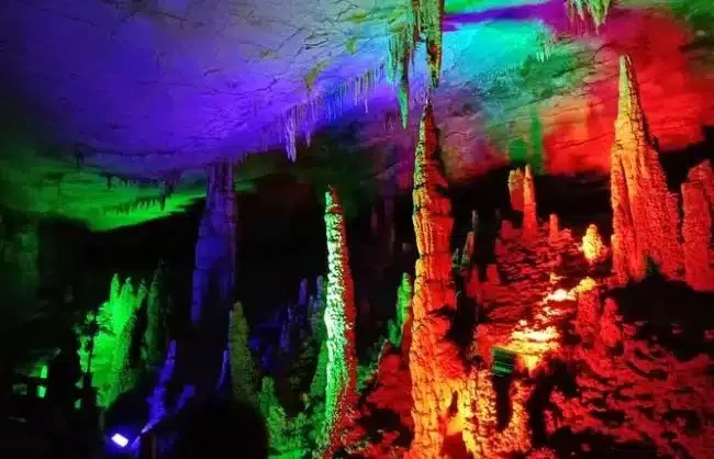 Zhangjiajie-Yellow-Dragon-Cave - China Xian Tour: Private & Tailor-Made China Tours Zhangjiajie Yellow Dragon Cave