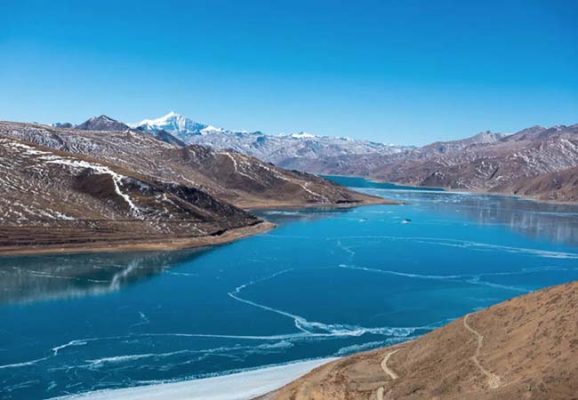 Yamdrok Lake