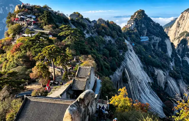 haushan-mountain-in-october | China Xian Tour: Private & Tailor-Made China Tours Huashan Mountain in October