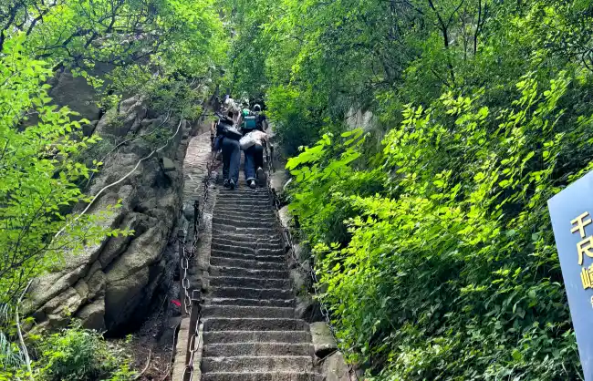 huashan-steps | China Xian Tour: Private & Tailor-Made China Tours Huashan Mountain stone steps