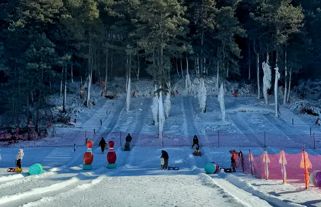 xian-skiing-in-january | China Xian Tour: Private & Tailor-Made China Tours Xi'an skiing in January