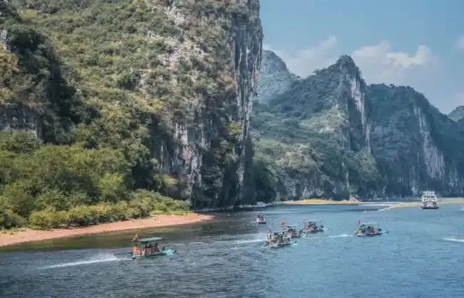 Guilin Yangshuo Yulong River bamboo raftting