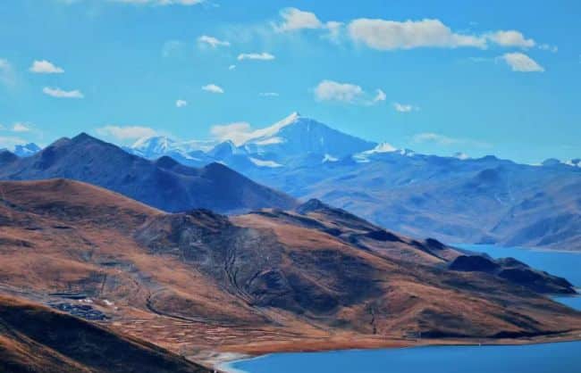 Tibet Yamdrok Lake