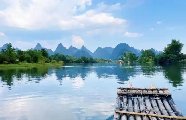 Guilin Yangshuo Yulonghe bamboo rafting