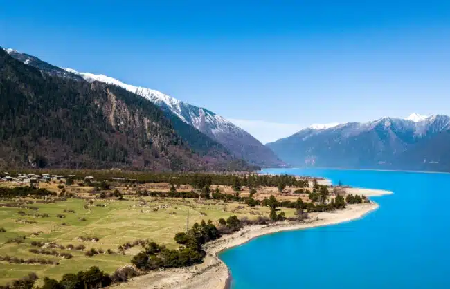 Tibet Basong Tso Lake