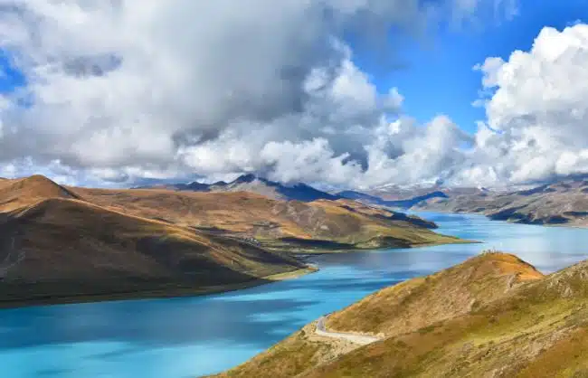 Tibet Yamdroktso Lake