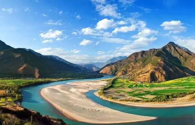 Yangtze River the first bend