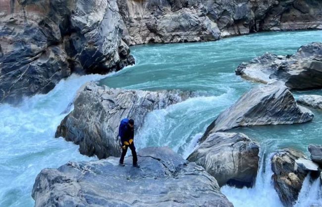 Yunnan-Lijiang-Tiger Leaping Gorge(11) | China Xian Tour: Private & Tailor-Made China Tours Tiger Leaping Gorge hiking