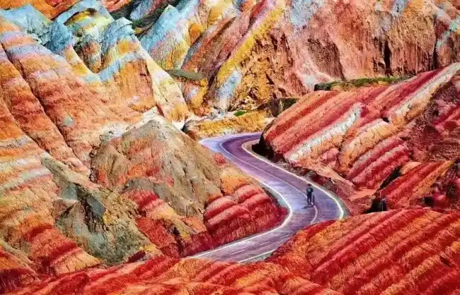 Zhangye-Rainbow-Mountains - China Xian Tour: Private & Tailor-Made China Tours Zhangye Rainbow Mountains