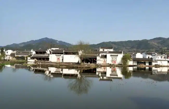 Huangshan Chengkan Village 1 - China Xian Tour: Private & Tailor-Made China Tours Huangshan Chengkan Village
