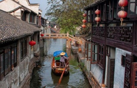 5 Days Classic Shanghai Tour with Zhouzhuang Water Town