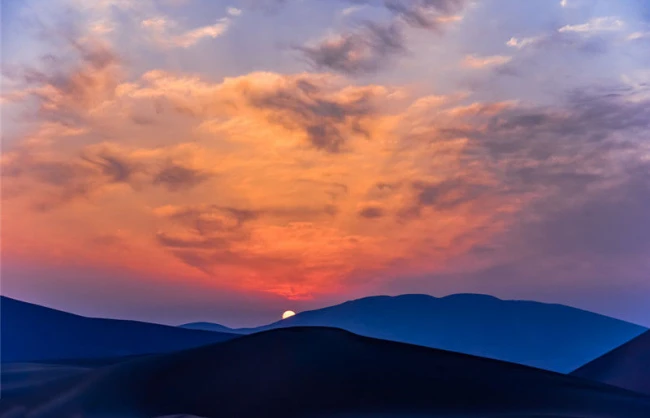Badain Jaran Desert Sunrise