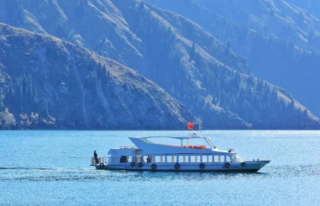 Xinjiang Heavenly Lake Boat Ride