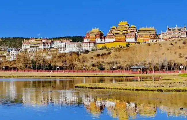 Songzanlin Monastery in autumn - China Xian Tour: Private & Tailor-Made China Tours Songzanlin Monastery in autumn