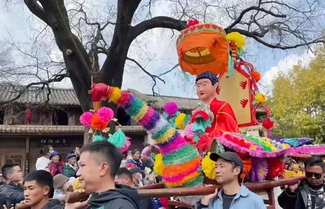 Taizihui Holiday in Shaxi Ancient Town - China Xian Tour: Private & Tailor-Made China Tours Taizihui Holiday in Shaxi Ancient Town