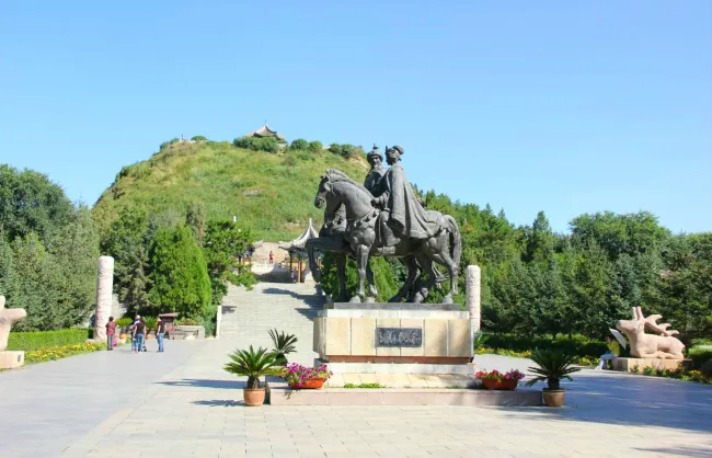 Inner Mongolia Zhaojun Tomb