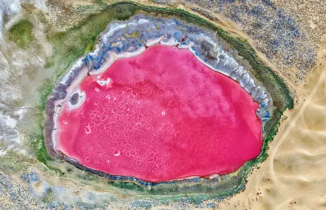 red-lake-in-badain-jaran-desert | China Xian Tour: Private & Tailor-Made China Tours Red lake in the Badain Jaran Desert