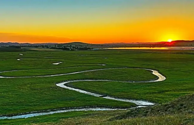 Beijing tour to Bashang Grassland Sunrise