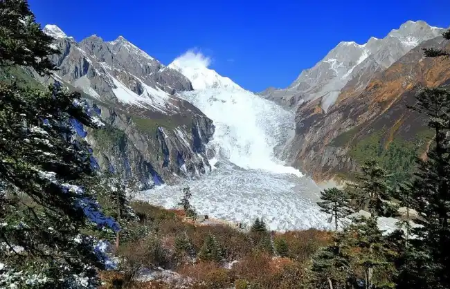 Hailuogou Ice Waterfall - China Xian Tour: Private & Tailor-Made China Tours Hailuogou Ice Waterfall