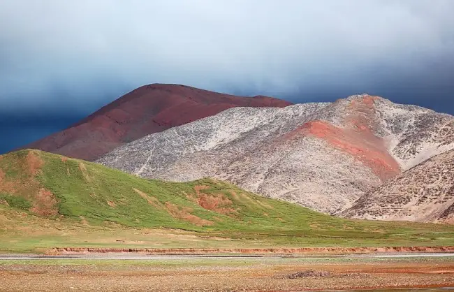 Shuangqiao Valley Five-colored Mountain