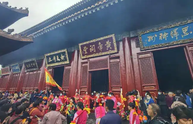 Zhongyue-Temple-Fair - China Xian Tour: Private & Tailor-Made China Tours Zhongyue Temple Fair