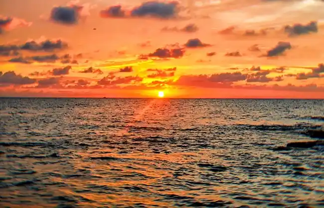 sunrise-in-weizhou-island