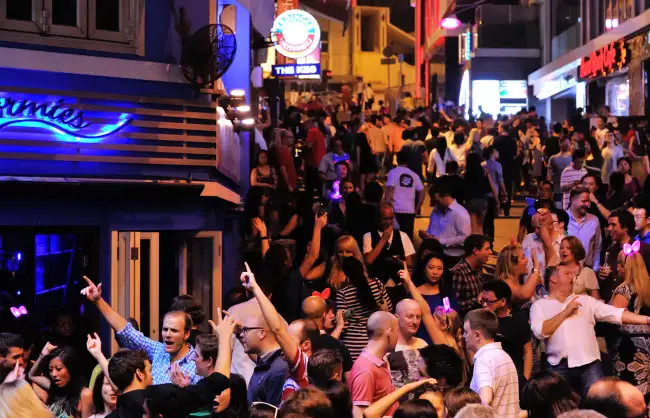 Hong Kong Lan Kwai Fong at Night - China Xian Tour: Private & Tailor-Made China Tours Hong Kong Lan Kwai Fong at Night