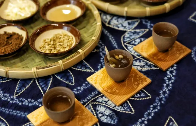 Three-course tea of Bai ethnic group