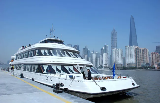 Shanghai Huangpu River Cruise - China Xian Tour: Private & Tailor-Made China Tours Shanghai Huangpu River Cruise