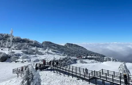 Kunming Jiaozi Snow Mountain - China Xian Tour: Private & Tailor-Made China Tours Kunming Jiaozi Snow Mountain