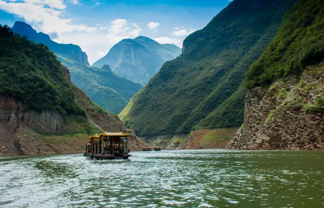 Shennv Stream Boat Trip