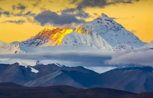 Sunrise over the Mount Everest