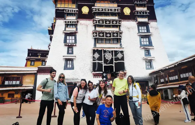 Tibet potala palace guests