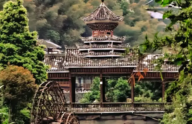Wind-rain bridges in Zhaoxing Dong Village - China Xian Tour: Private & Tailor-Made China Tours Wind-rain bridges in Zhaoxing Dong Village