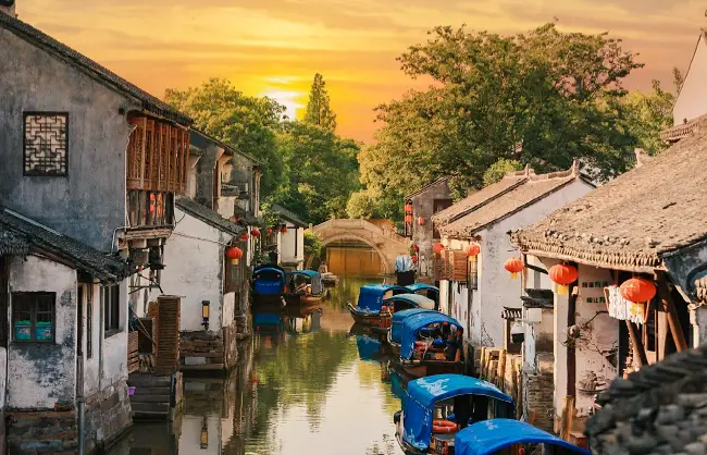 Zhouzhuang, the top water town in China
